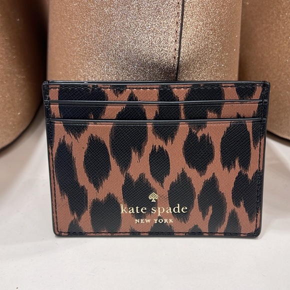 Kate Spade Schuyler Small Slim Card Holder
NWT - Picture 12 of 16